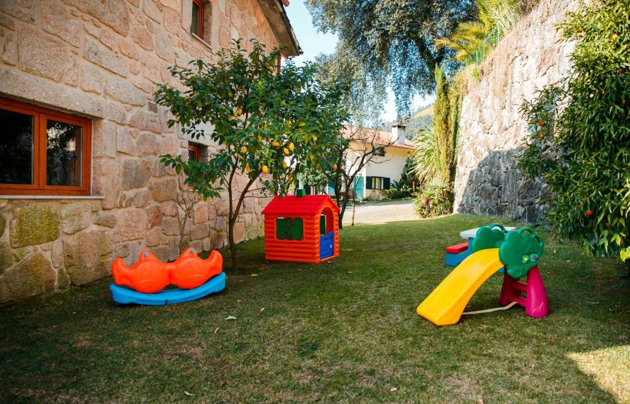 Casa Das Flores Amares Eksteriør billede